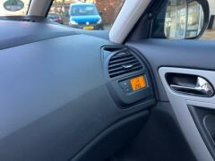 Citroen-C4 Picasso-20