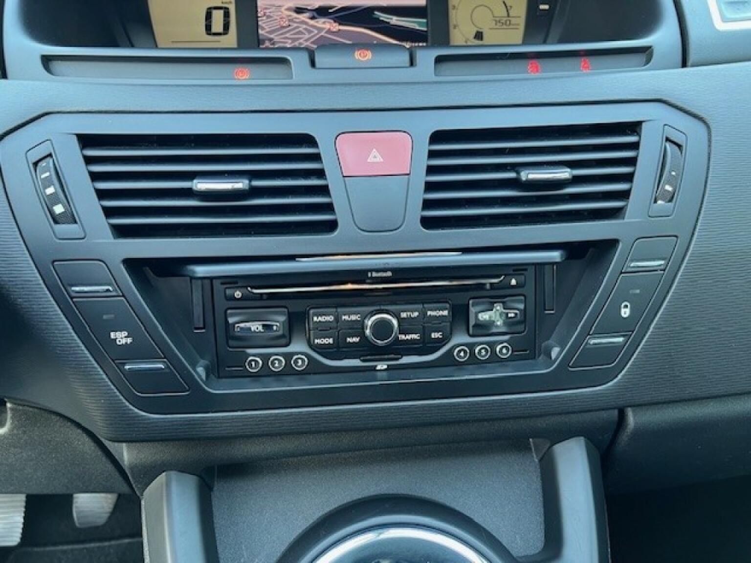 Citroen-C4 Picasso-23