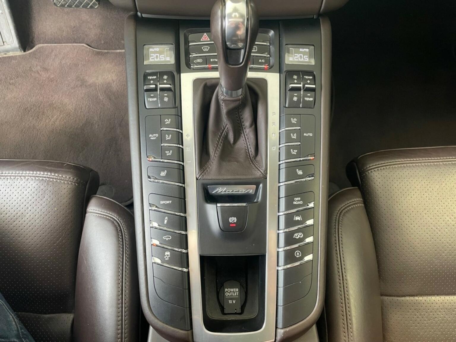 Porsche-Macan-14