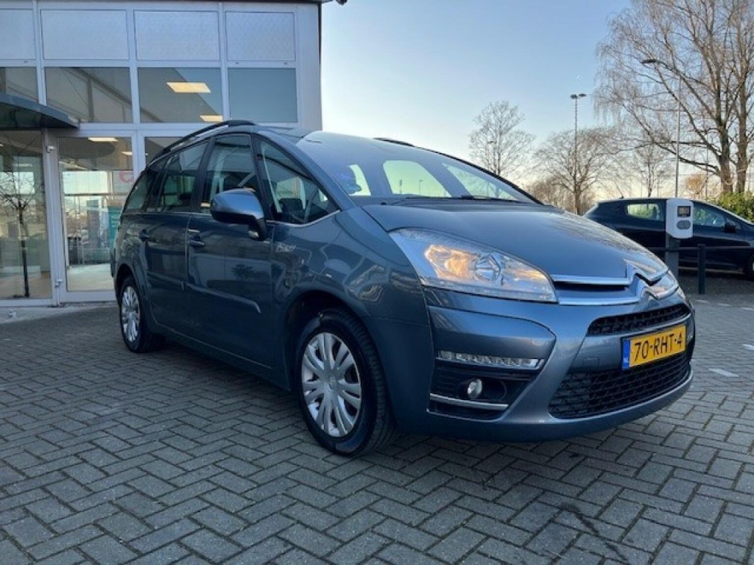 Citroen-C4 Picasso-6